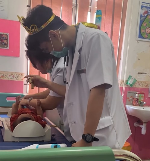 Dokter gen Z hadapi pasien bayi
