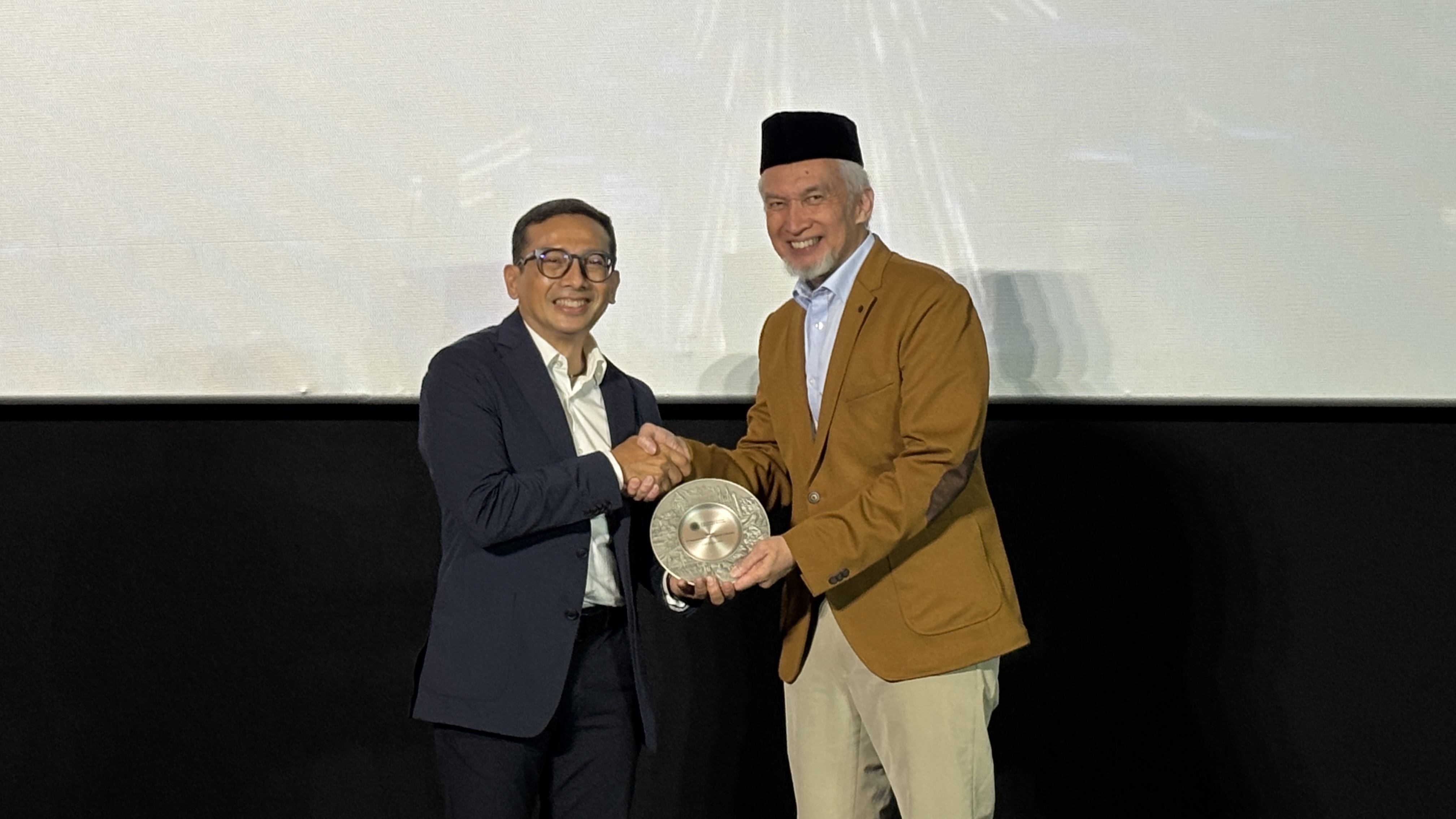 Dua Tahun Perjalanan Menuju Kemaslahatan Bersama Allianz Syariah Dua Tahun Perjalanan Menuju Kemaslahatan Bersama Allianz Syariah