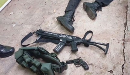 Barang bukti ledakan di SMA 72 Barang bukti ledakan di SMA 72