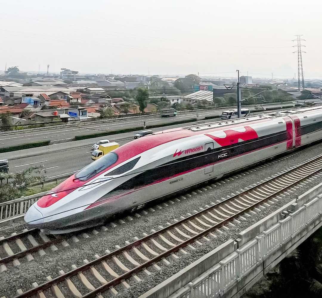 Kereta Cepat Whoosh Kereta Cepat Whoosh
