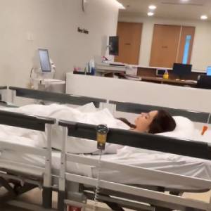 DJ Katty Butterfly Mendadak Dioperasi, Kista Pecah dan Alami Pendarahan