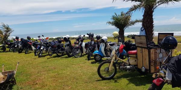 Kenalan dengan Komunitas Pecinta Motor Bebek `Di Bawa Santai, Di Buang Sayang` Kenalan dengan Komunitas Pecinta Motor Bebek `Di Bawa Santai, Di Buang Sayang`