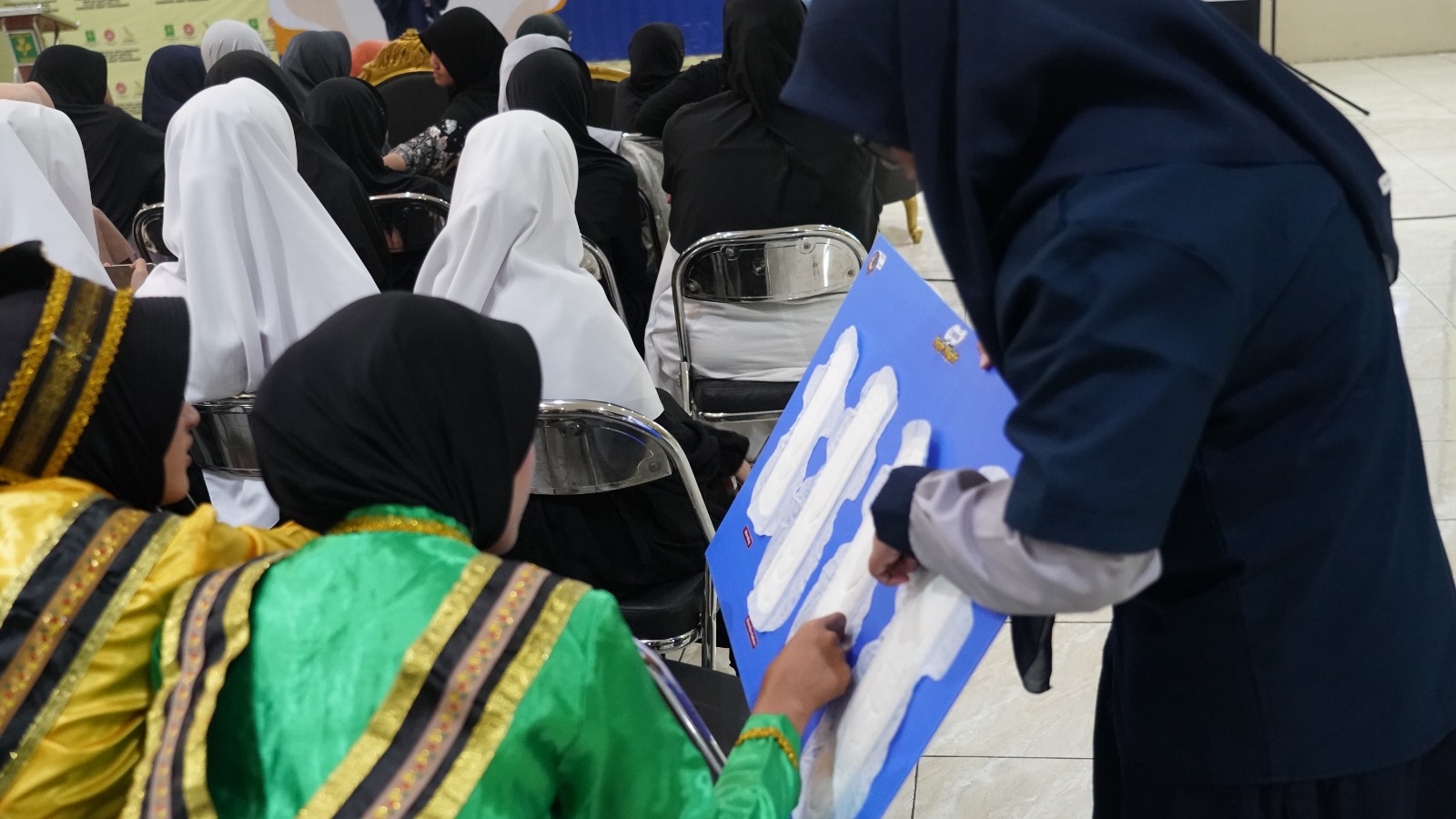 Sambut Hari Perempuan Internasional, Unicharm Gelar Edukasi Kesehatan Reproduksi & Menstruasi dalam Program