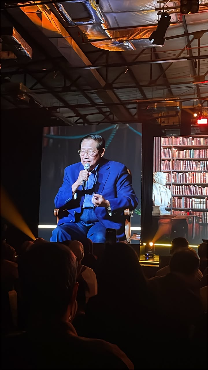 Susilo Bambang Yudhoyono di Town Hall End Game Susilo Bambang Yudhoyono di Town Hall End Game