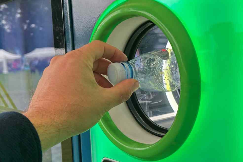 Reverse Vending Machine Reverse Vending Machine