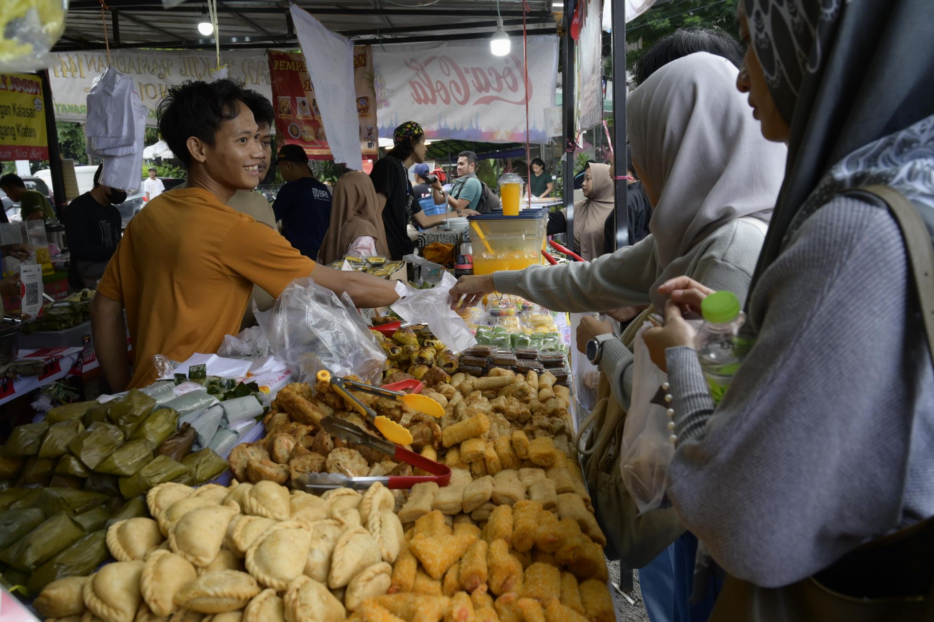 Pasar tradisional (Pexels.com-Daniel Lee) Pasar tradisional (Pexels.com-Daniel Lee)