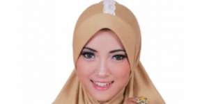 Pakai Hijab Bikin Wajah Mempesona