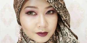 Make Up Hijab Berkarakter Ala Aldila