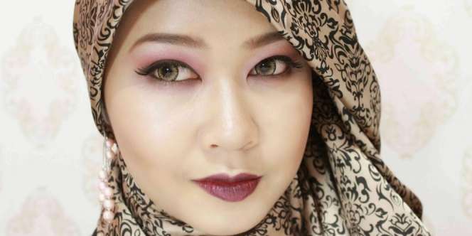 Make Up Hijab Berkarakter Ala Aldila