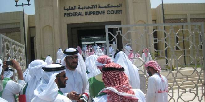 Rayakan Valentine, 5 Pria Saudi Dibui 32 Tahun