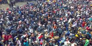Angkut Gratis Ribuan Motor Lewat Kapal dan Kereta Api