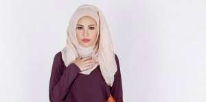 Koleksi Busana Muslim Simpel Besutan Hijabchic