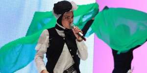 Mau Makin Cantik? Ini Cara Tepat Pakai Aksesori Hijab
