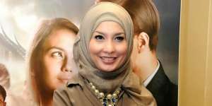 Hijab Murah dan Cantik ala Arzetti Bilbina