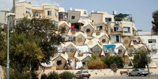 5 Gedung Teraneh di Jazirah Arab