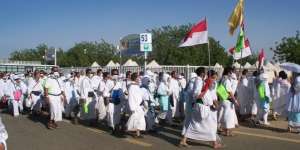 Jamaah Haji Indonesia Pakai Gelang Canggih