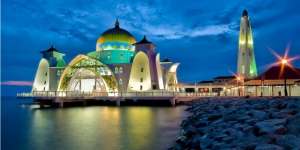 Negara Muslim Siapkan Aturan Wisata Syariah