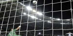 Video Tendangan Penalti Paling Kocak dan Langka