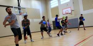 Alif Laam Meem, Persaudaraan Pemuda Muslim Amerika