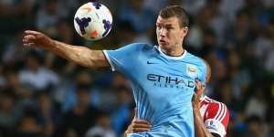 Kisah Striker Muslim Bosnia Berlatih di Tengah `Hujan` Bom