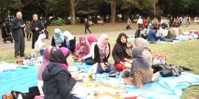 Cara Unik Mengenal Islam di Negeri Sakura