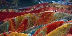 Lukisan Pelangi `Berkanvas` Gunung