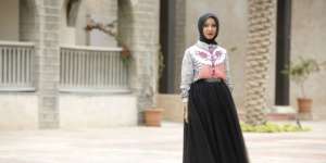 Hijaber Ini Mendunia Lewat `Lady Skirt`