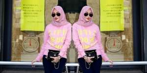 Fashion Muslim si Sosialita Nyentrik 