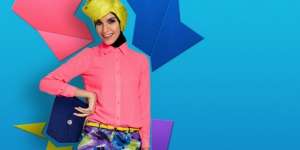 Hijab Turban Dipadu Busana `Vibrant and Playful`