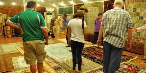 Berburu Sajadah Turki Jelang Ramadan