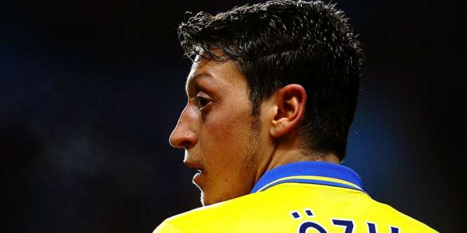 Tanding saat Ramadan, Mesut Ozil Izin Tidak Puasa
