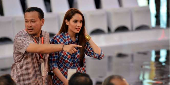 Isi Acara Ramadan, Bikin Cinta Laura Rajin Salat Subuh