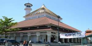 Tradisi Ramadan di Masjid Agung Sunan Ampel