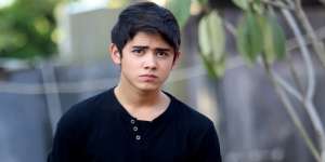 Gaya `Si Ganteng` Aliando Syarief, Pelantun Doa Niat Puasa