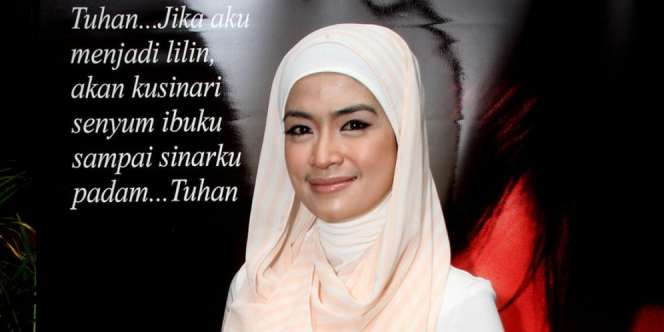 Doa yang Ingin Dipanjatkan Yulia Rachman di Depan Kabah