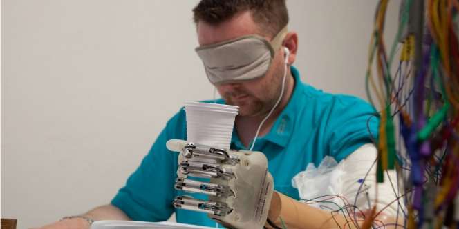 Peneliti Negara Muslim Ini Ciptakan Robot Perasa Sentuhan