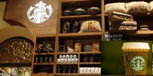Gelas Khusus Starbucks untuk Ramadan