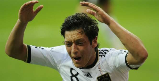 Mesut Ozil, Atlet Muslim Senilai Rp 1 Triliun