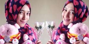 Padanan Jins-Blouse ala Hijaber Surabaya