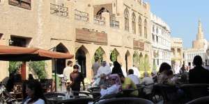 Makan di Depan Umum, Belasan Orang Ditangkap di Kuwait