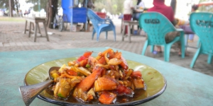 Segarnya Buka Puasa dengan Rujak Mameh