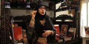 Koleksi Busana Muslimah Etnik ala Ida Royani