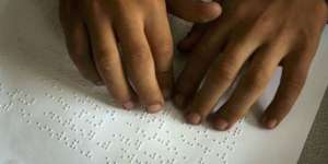 Uang Kertas di Negara Muslim Ini Pakai Huruf Braille