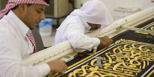 Penutup Kabah Gunakan 120 Kg Benang Emas, Habiskan Rp 68 M