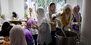 Intip Kesederhanaan Muslim Shanghai Saat Ramadan