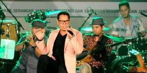 Maliq n D`Essential Ajak Tundukkan Kepala untuk Gaza