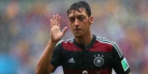 Mesut Ozil Sumbang Gaza Rp 7 Miliar?