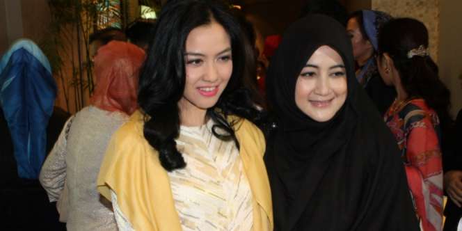 Revalina dan Pipik `Uje`, Serupa Tapi Tak Sama