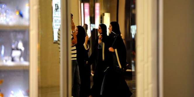 Tradisi Belanja Lebaran, Beda Penduduk Saudi dan RI