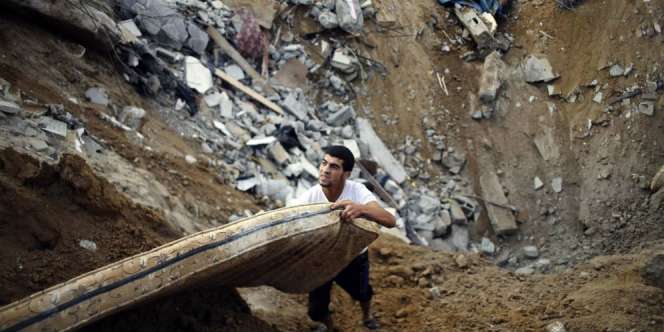 Makin Brutal, Israel Bom Lima Masjid di Gaza